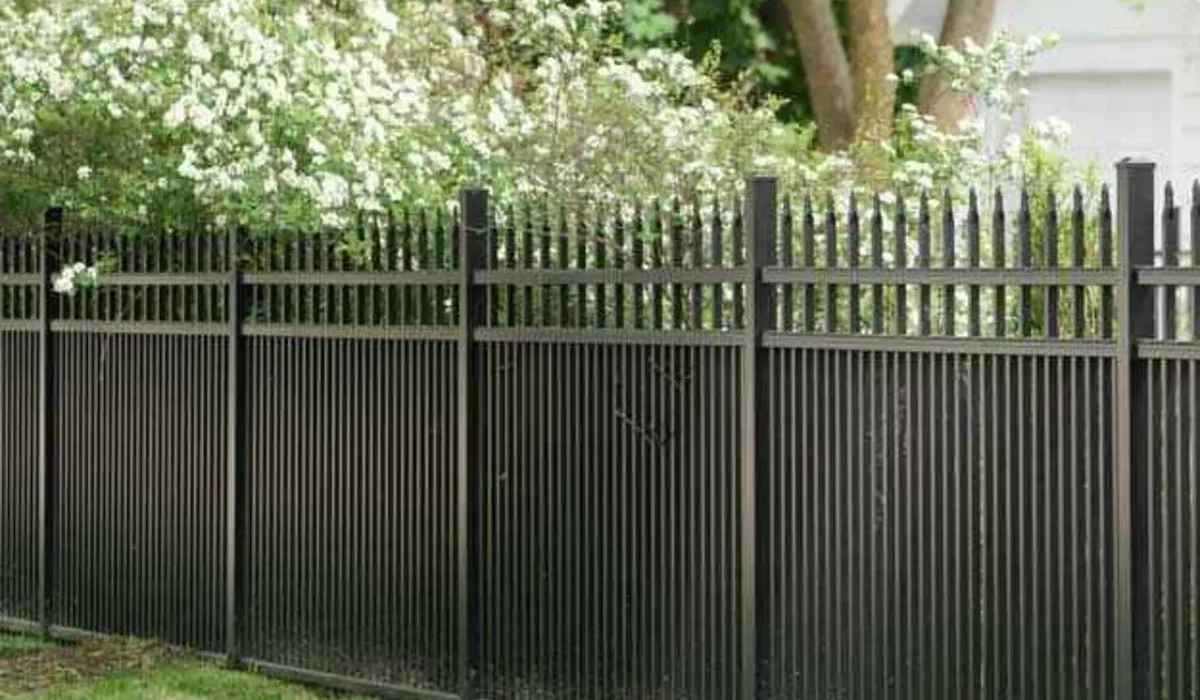 aluminum fence