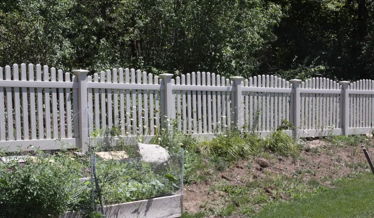 vinyl fence