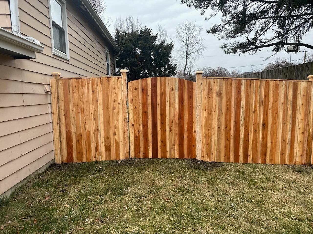 Read more about the article How To Maintain a Cedar Fence