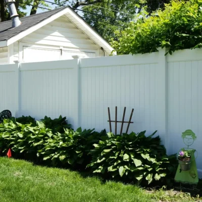 vinyl privacy fence